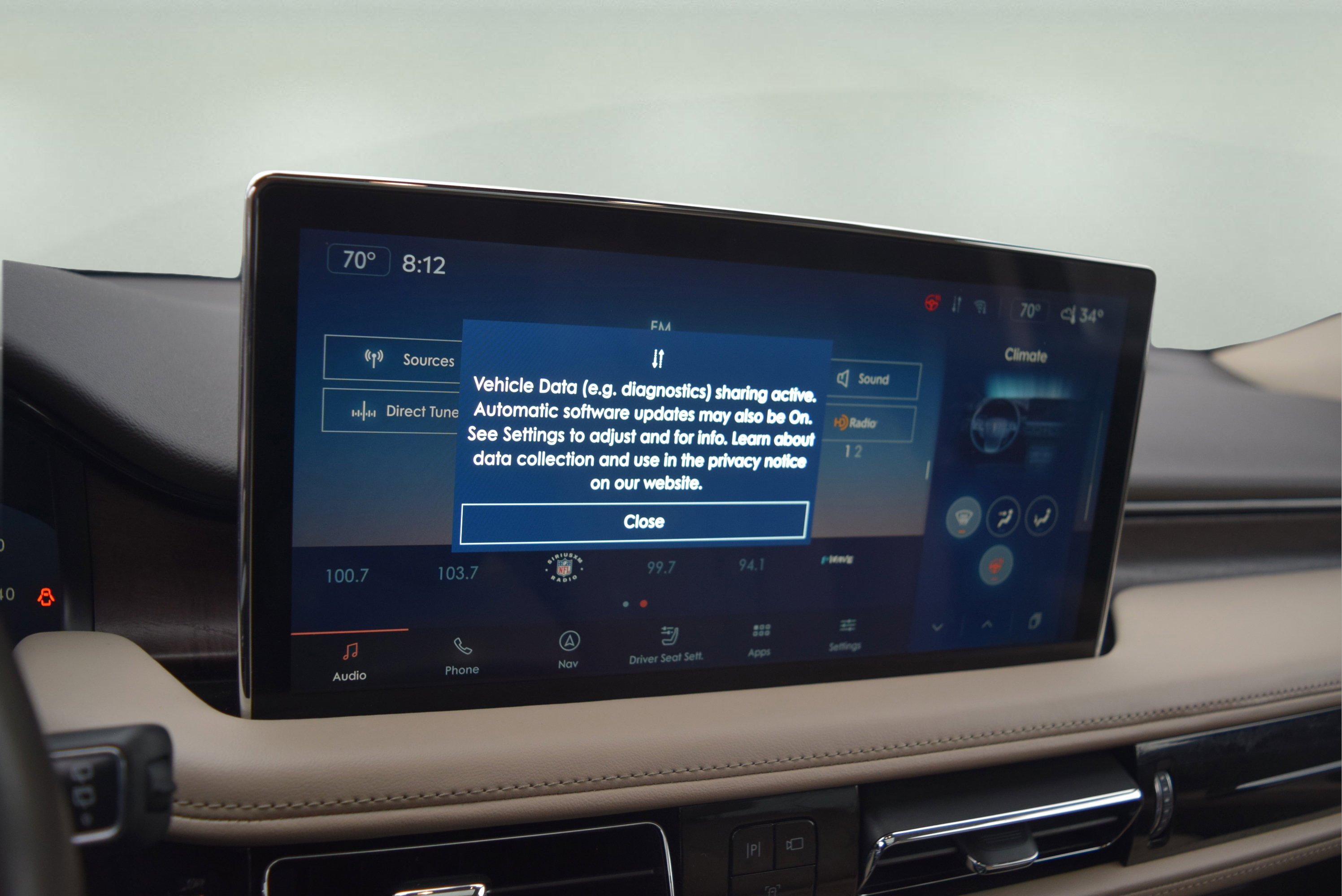 Used 2021 Lincoln Nautilus Reserve w/ Monochromatic Package image 14