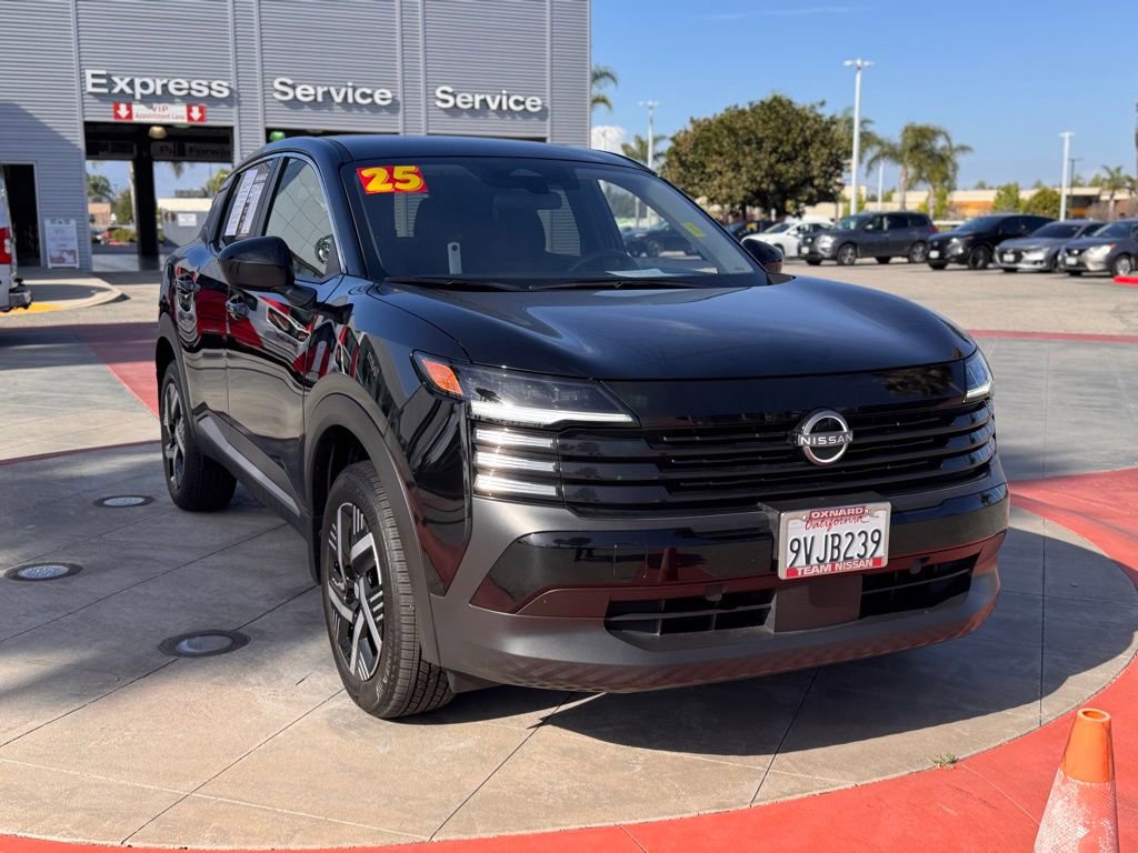 Certified 2025 Nissan Kicks SV FWD image 2