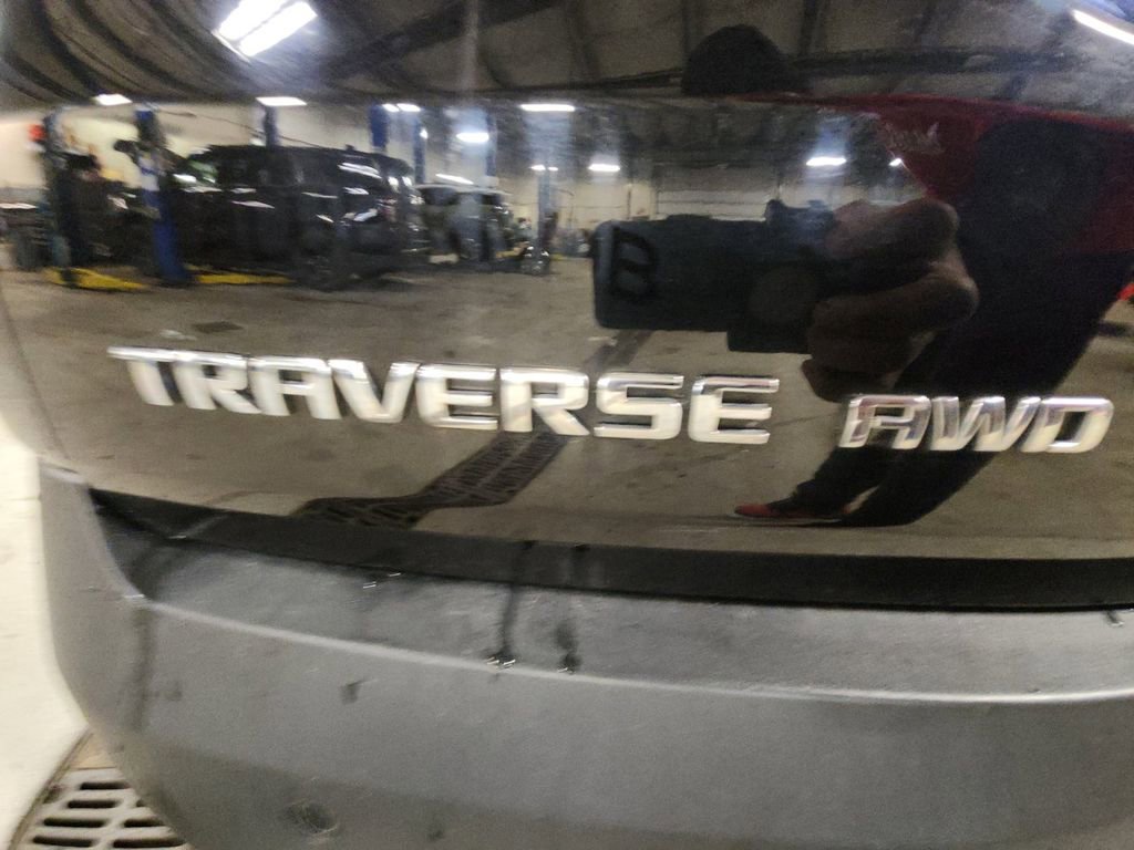 Used 2020 Chevrolet Traverse LT w/ LT Premium Package image 31