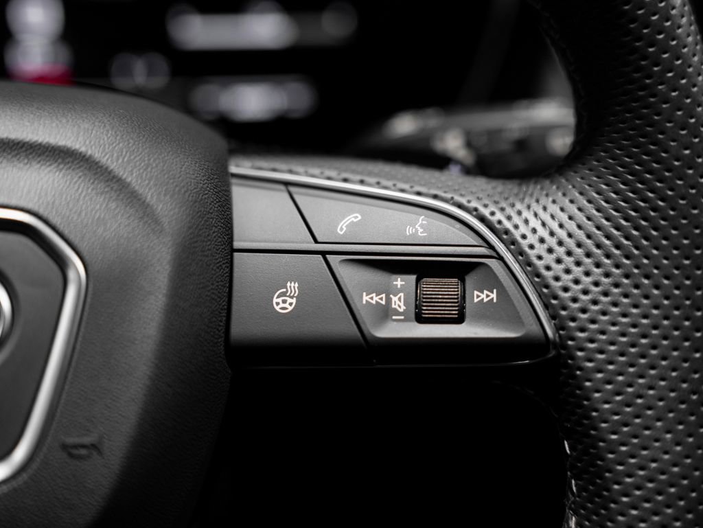 Used 2023 Audi SQ5 Premium Plus w/ Premium Plus Package image 16