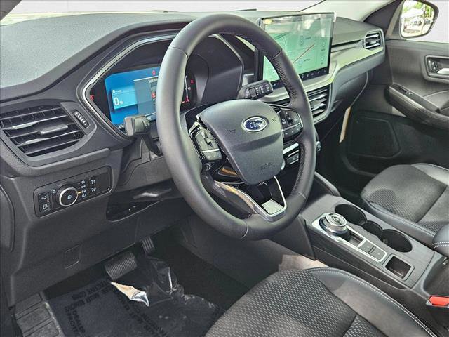 New 2025 Ford Escape SE image 3