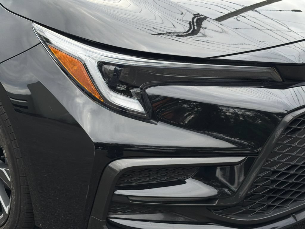 Used 2025 Toyota Corolla SE FWD image 9