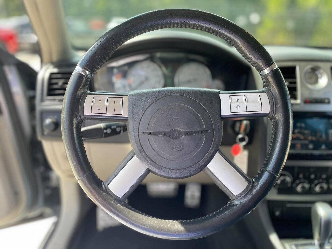 Used 2006 Chrysler 300 SRT8 w/ SRT Option Group II RWD image 13