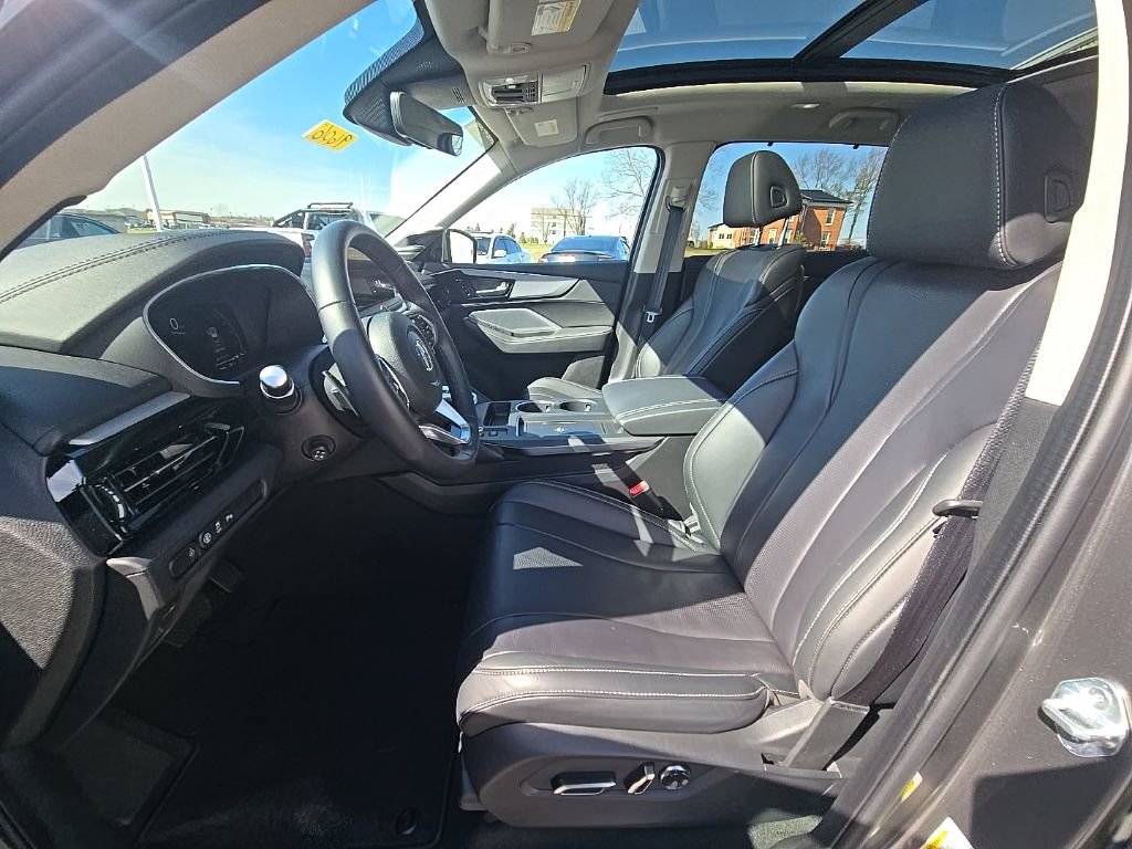 Used 2025 Acura MDX w/ Technology Package image 13