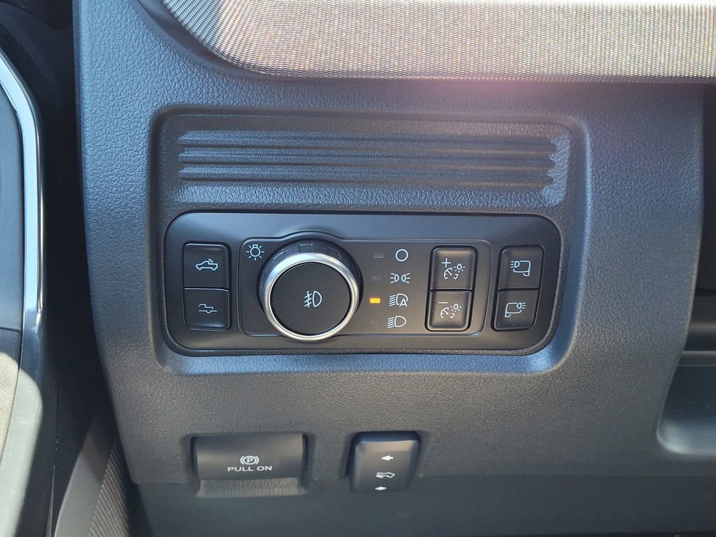 New 2025 Ford F350 Platinum image 39