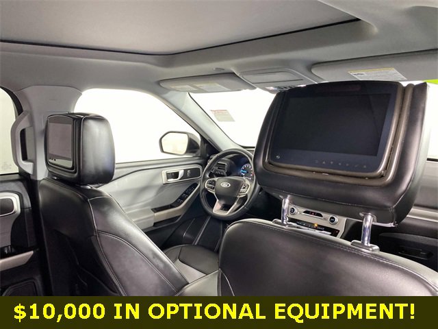 Used 2022 Ford Explorer XLT w/ Equipment Group 202A image 3