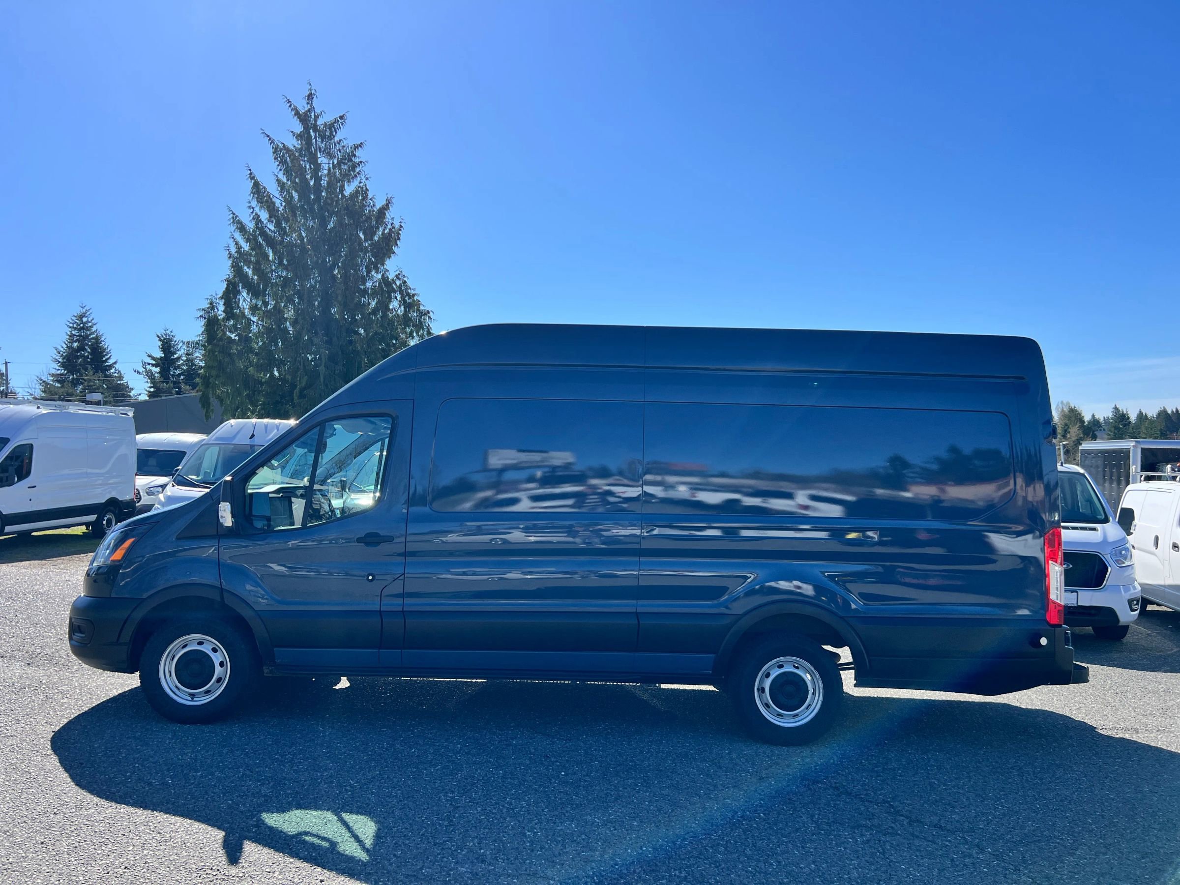 Used 2020 Ford Transit 250 148 High Roof Extended image 4