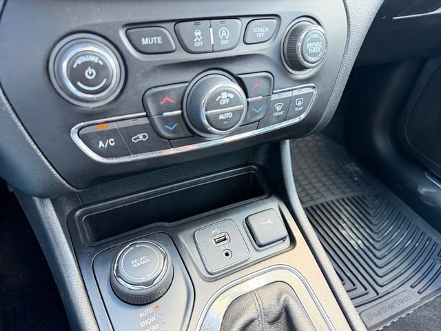 Certified 2020 Jeep Cherokee Limited AWD/4WD image 24
