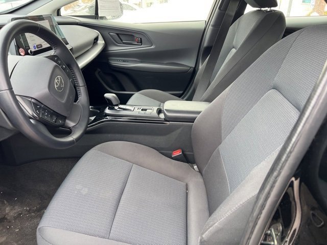 Used 2024 Toyota Prius LE image 9