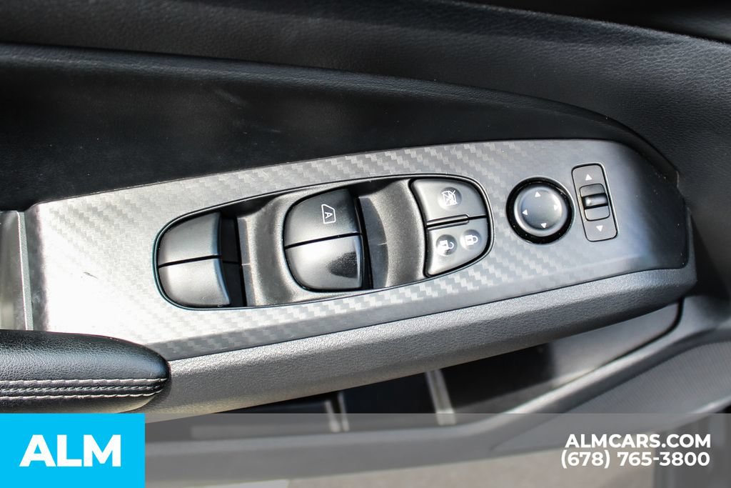 Used 2025 Nissan Altima 2.5 SV FWD image 39