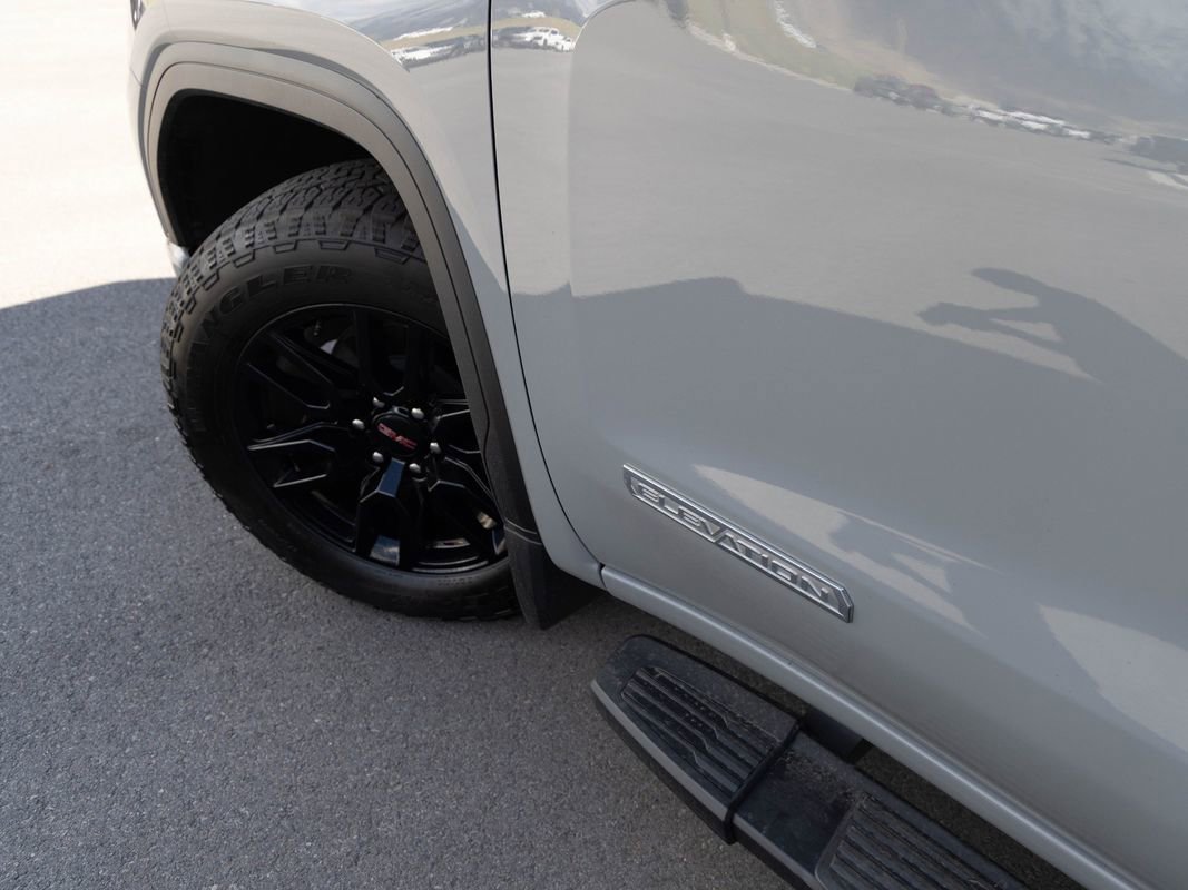 Used 2024 GMC Sierra 1500 Elevation w/ LPO, Elevation Black Package image 6
