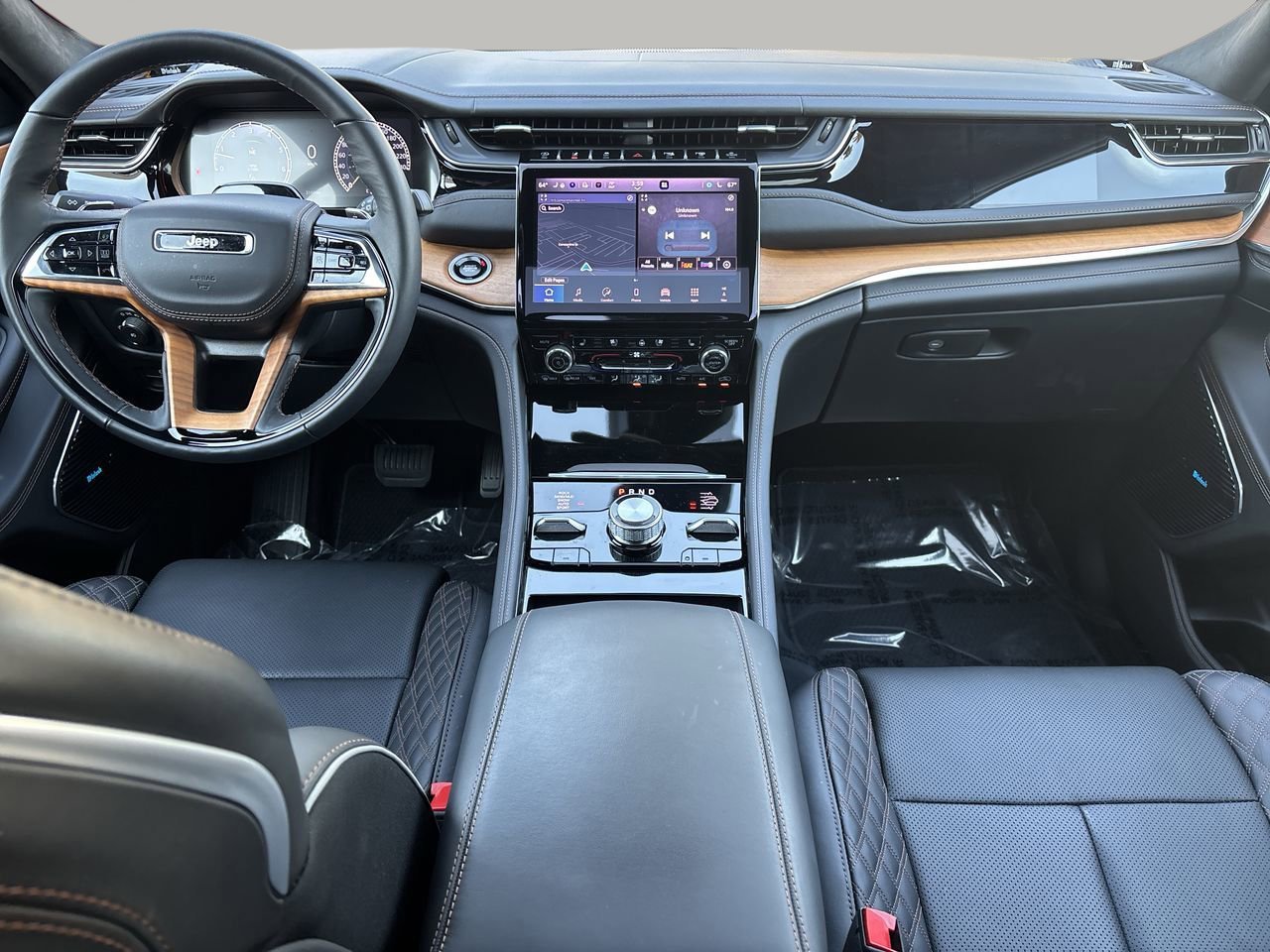 Used 2025 Jeep Grand Cherokee Summit image 13