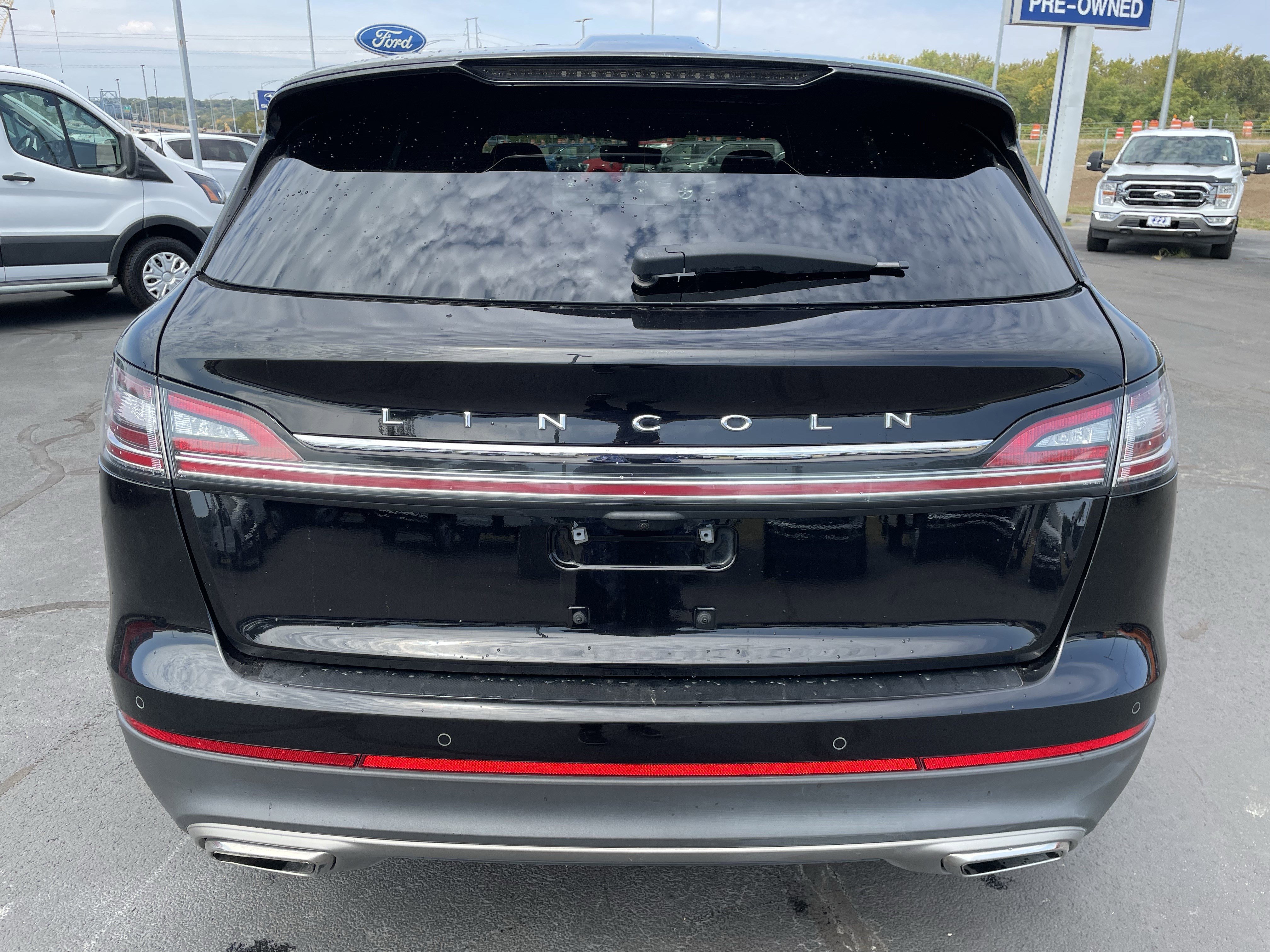 Used 2023 Lincoln Nautilus Reserve w/ Equipment Group 201A image 4