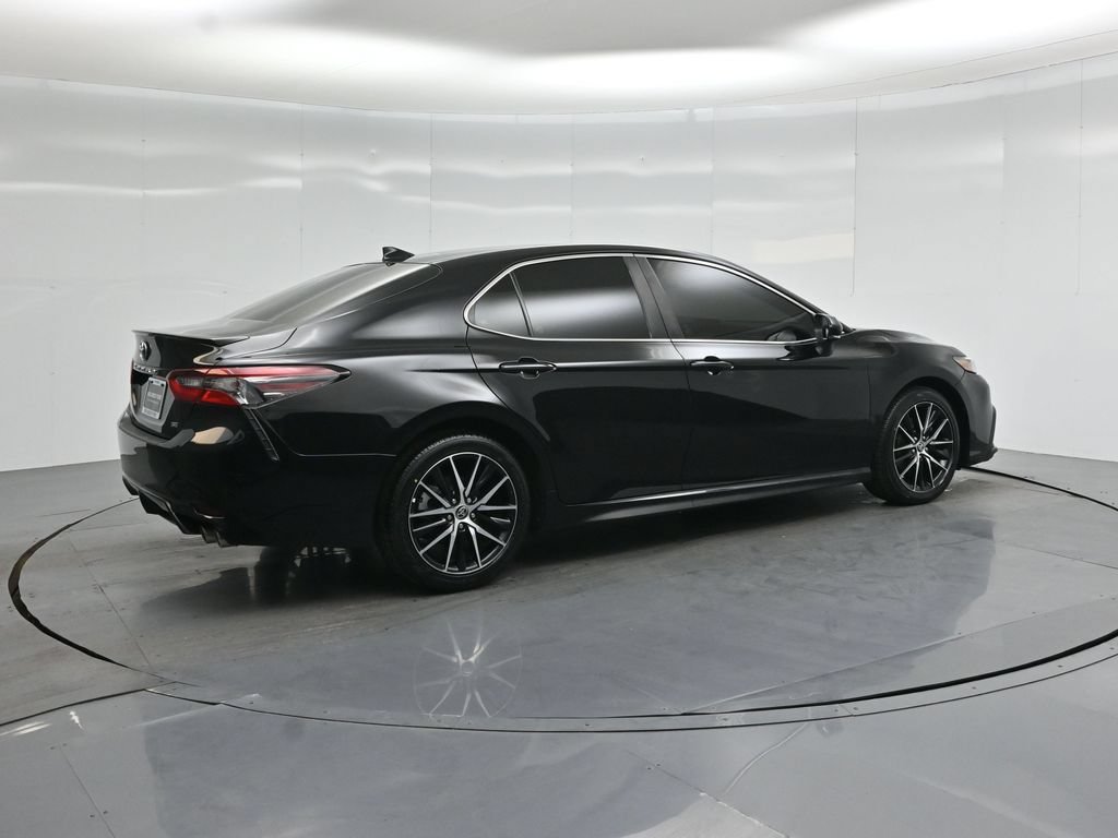 Used 2022 Toyota Camry SE FWD image 25