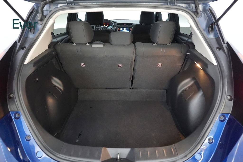 Used 2025 Nissan Leaf S FWD image 8