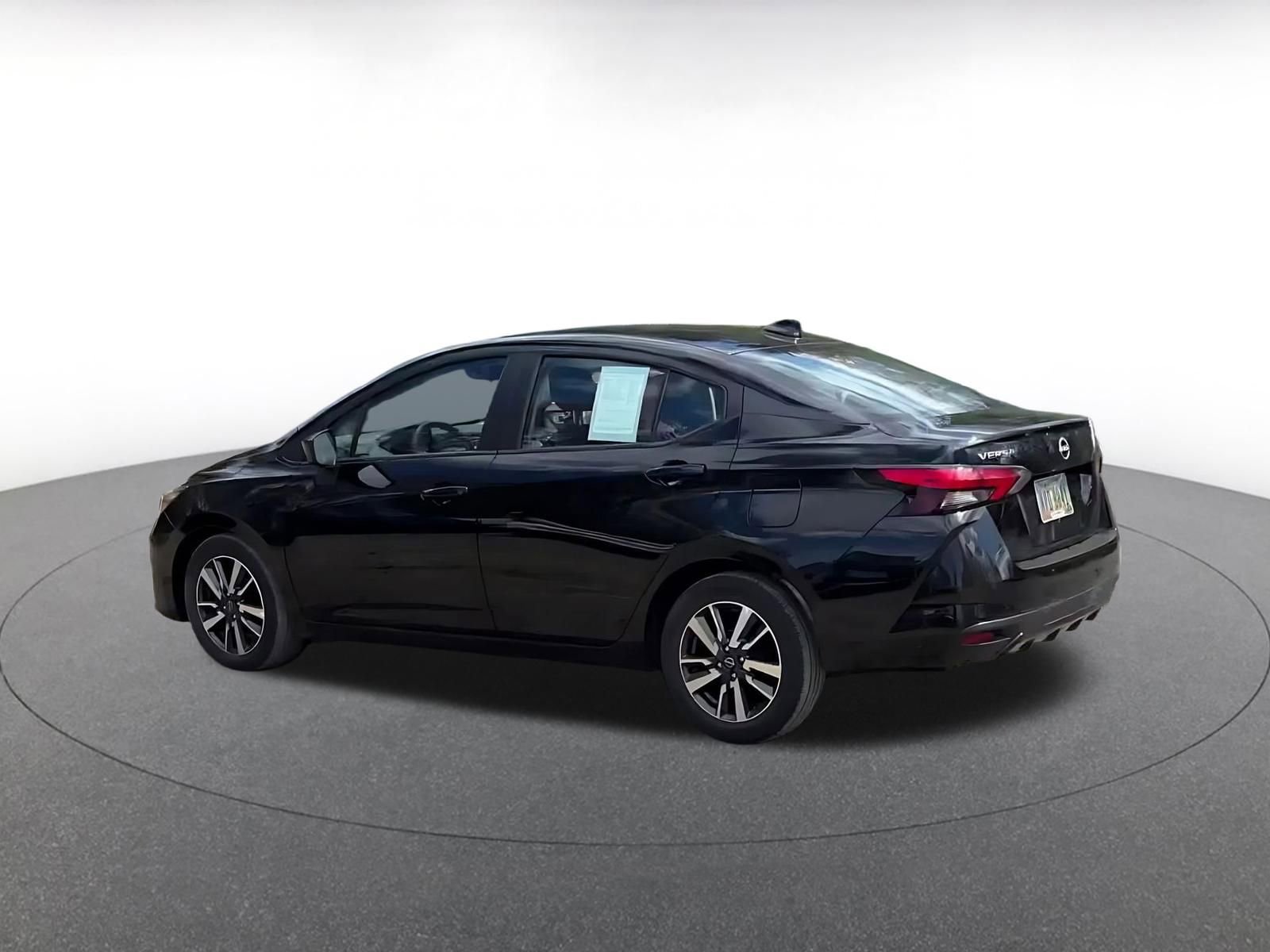 Used 2025 Nissan Versa SV FWD image 10