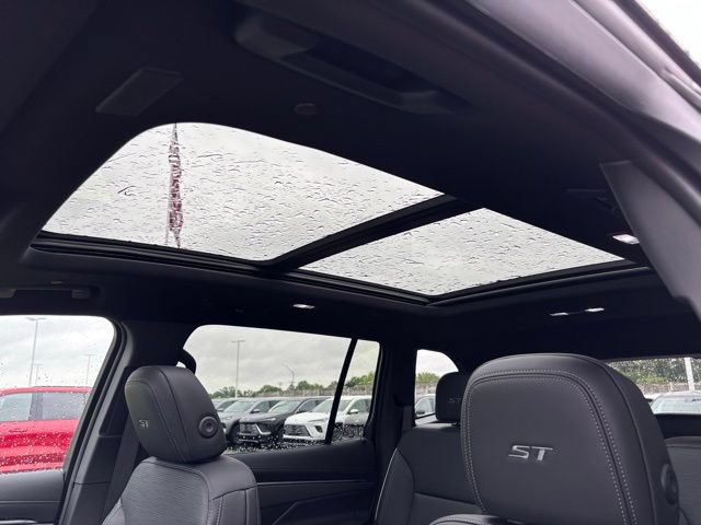New 2026 Buick Enclave Sport Touring w/ Power Package FWD image 5