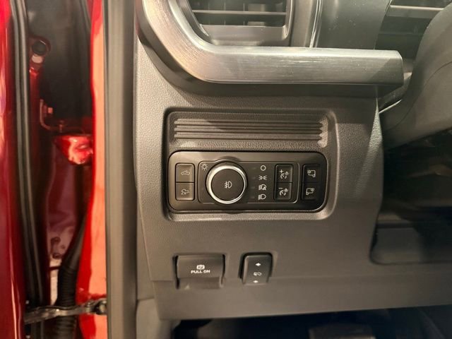 Used 2025 Ford F350 Lariat w/ Chrome Package image 19