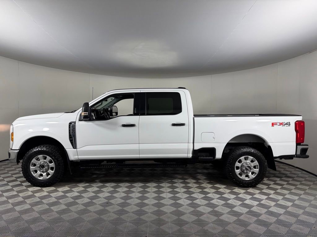 Used 2024 Ford F350 XLT w/ FX4 Off-Road Package image 9