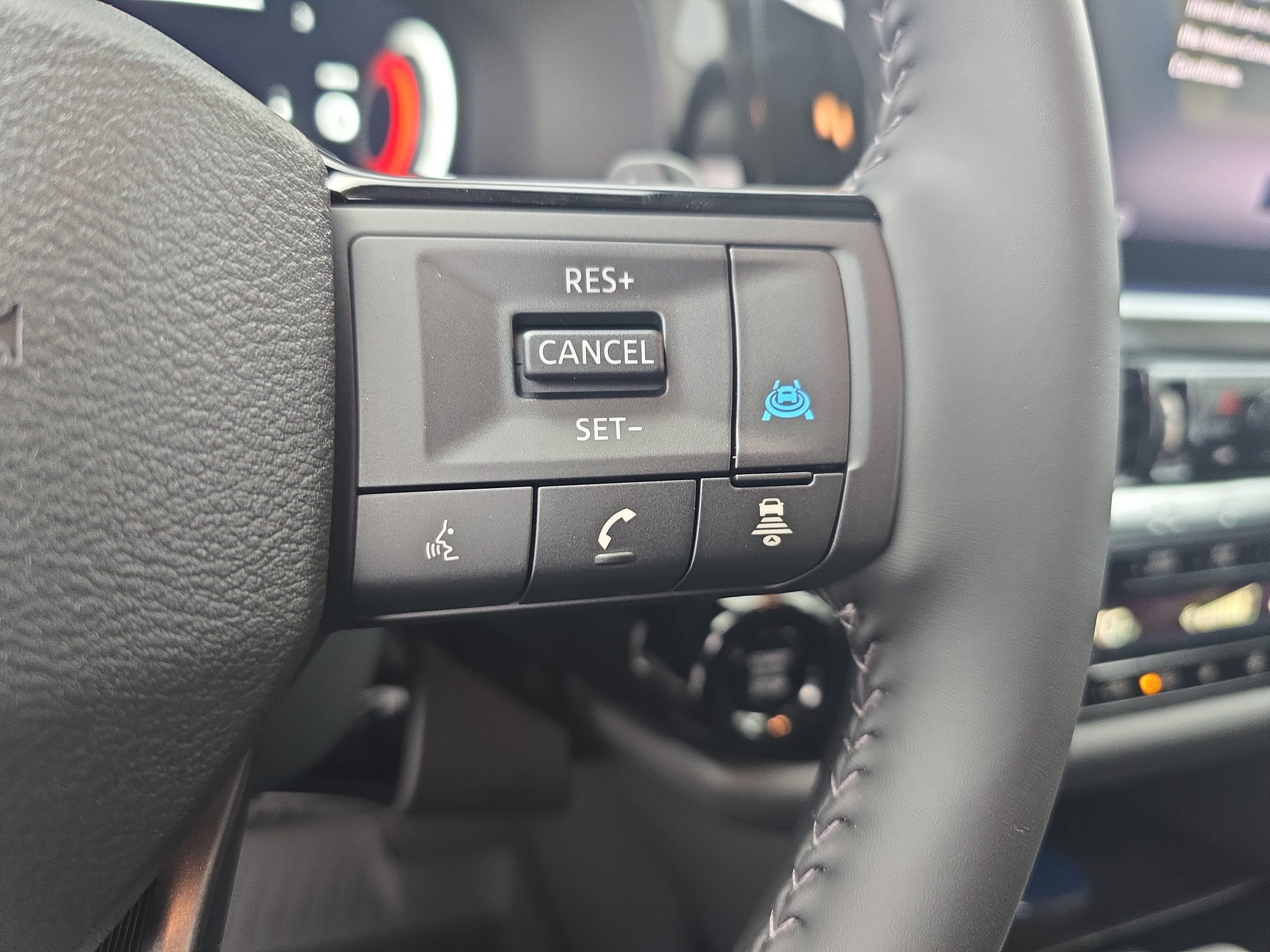 New 2026 Nissan Pathfinder SL FWD image 19