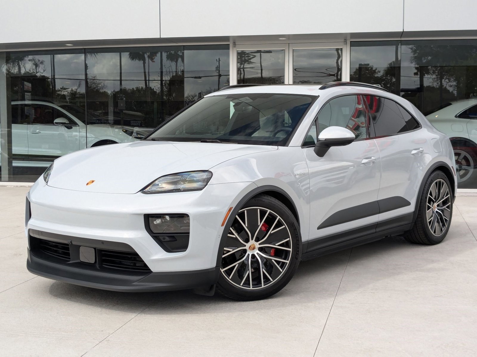 New 2025 Porsche Macan 4S Electric