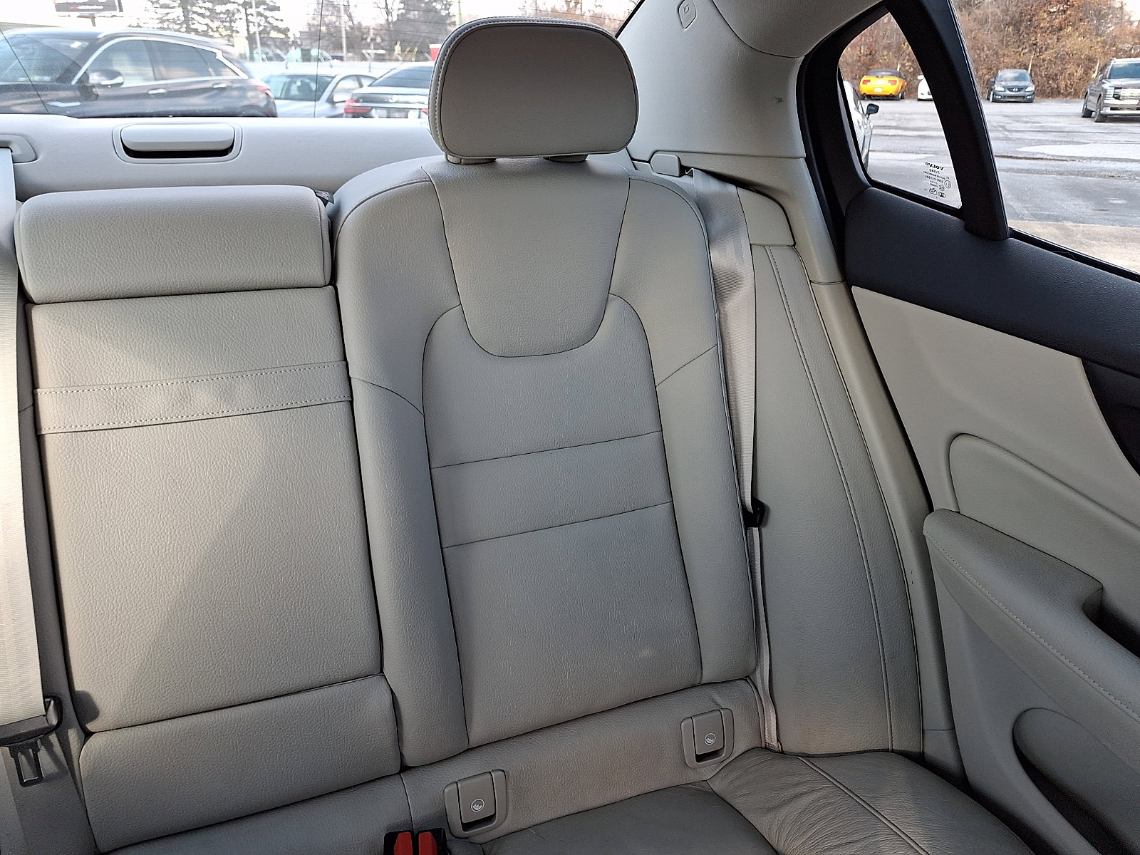 Used 2021 Volvo S60 T6 Momentum w/ Climate Package image 20