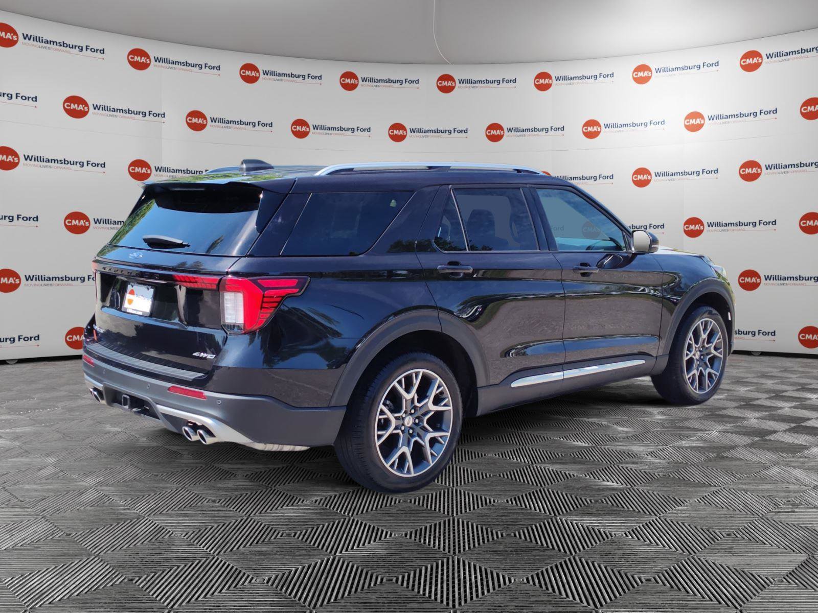 Certified 2025 Ford Explorer Platinum w/ Ultimate Package AWD/4WD image 5