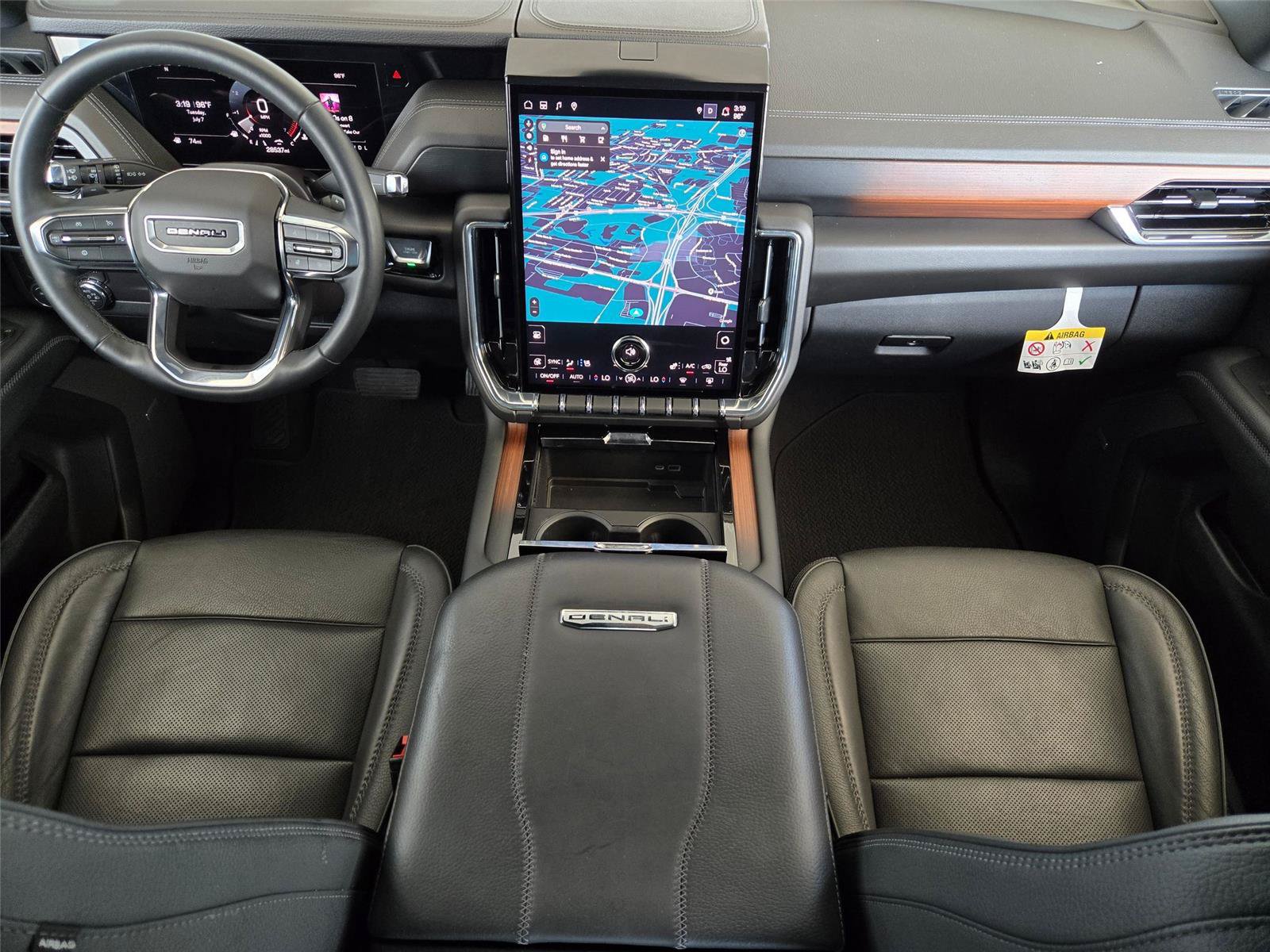 Used 2025 GMC Yukon Denali RWD image 12
