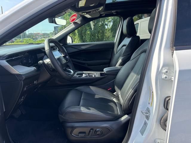 Used 2026 Jeep Cherokee Limited AWD/4WD image 10