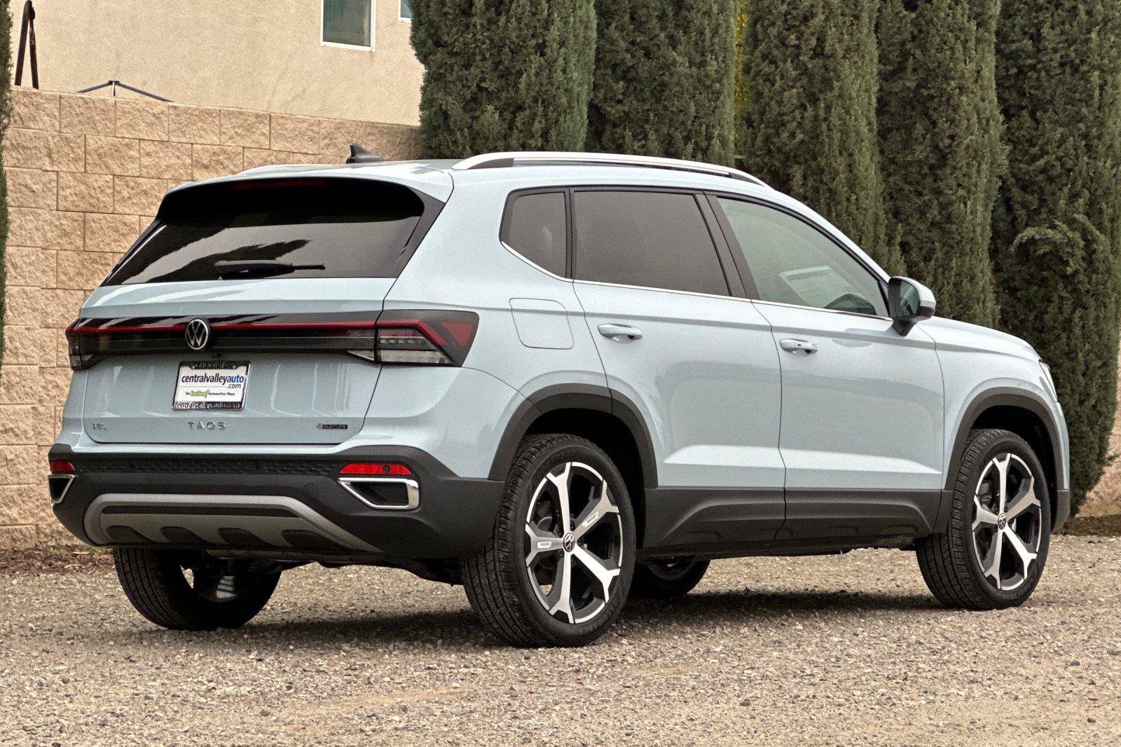 New 2026 Volkswagen Taos SEL AWD/4WD image 3