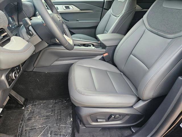 New 2026 Ford Explorer Active w/ Active Comfort Package video 4