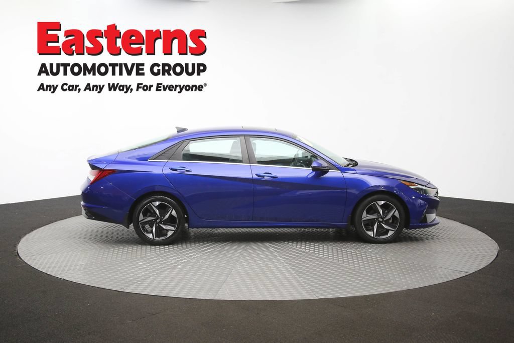 Used 2022 Hyundai Elantra SEL w/ Convenience + Premium Package FWD image 46