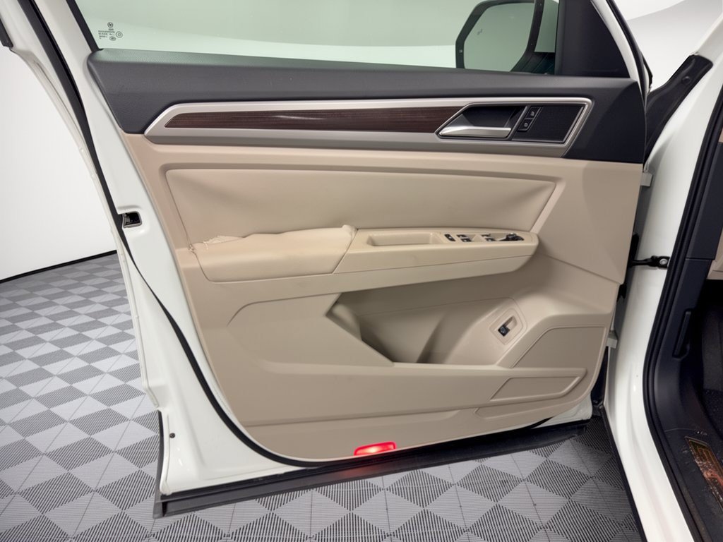 Used 2019 Volkswagen Atlas SEL FWD image 14