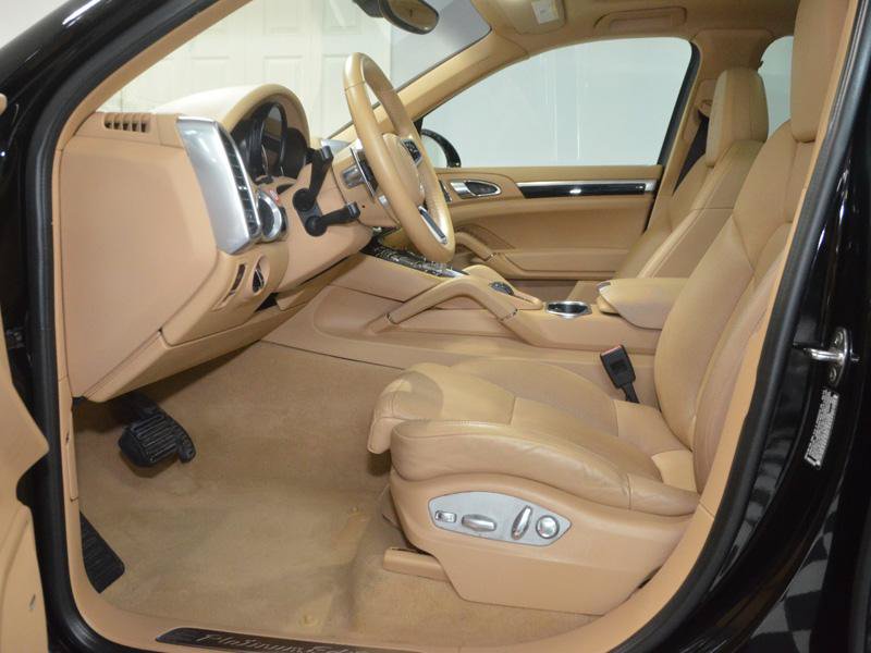 Used 2017 Porsche Cayenne Platinum Edition w/ Premium Package (PJV) AWD/4WD image 15