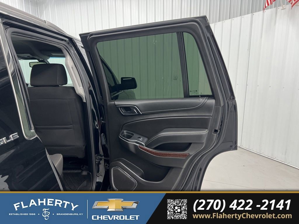 Used 2017 GMC Yukon SLE w/ SLE Value Package image 12