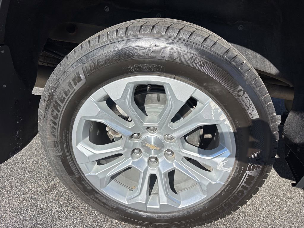 Certified 2023 Chevrolet Silverado 1500 LTZ w/ LTZ Premium Package AWD/4WD image 18