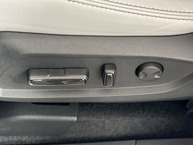 Used 2025 Honda Pilot EX-L image 17