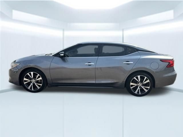 Used 2016 Nissan Maxima Platinum w/ Interior Lighting Package FWD image 10