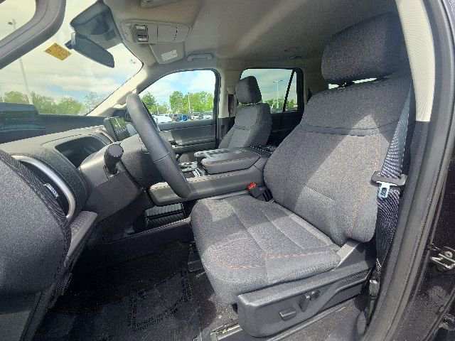 Used 2025 Ford Expedition Max Active AWD/4WD image 27