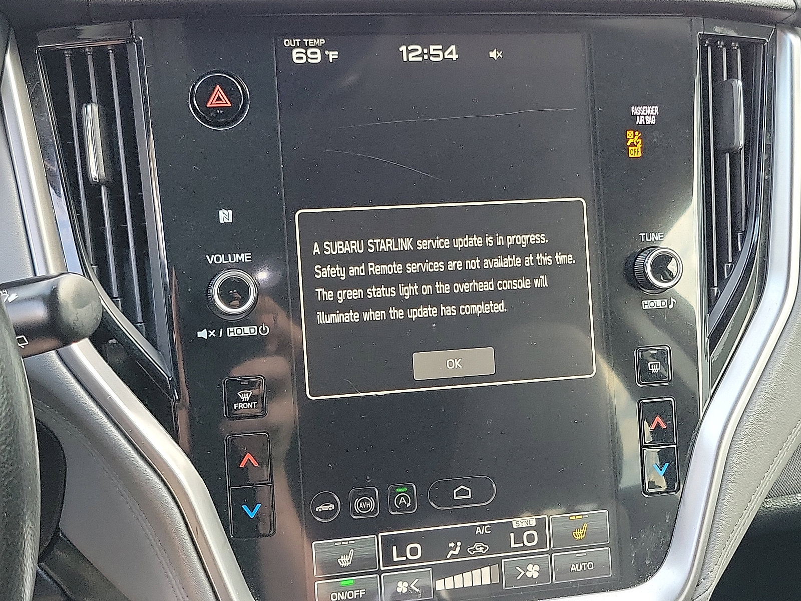 Used 2023 Subaru Outback Premium image 9