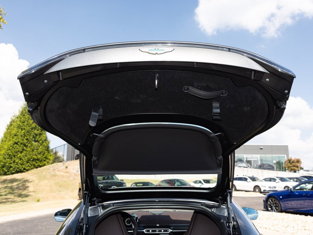 Used 2025 Aston Martin V8 Vantage Coupe RWD image 44