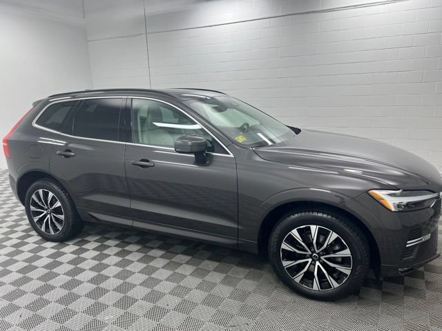 Used 2023 Volvo XC60 B5 Core w/ Climate Package AWD/4WD image 4