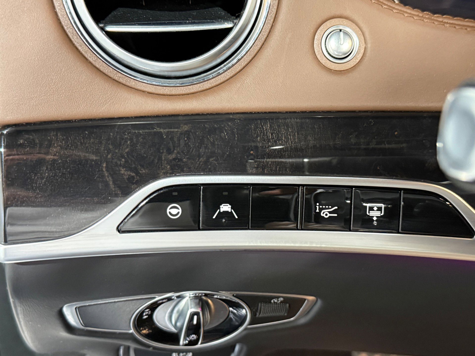 Used 2018 Mercedes-Benz S 450 S 450 4MATIC w/ AMG Line Exterior image 25