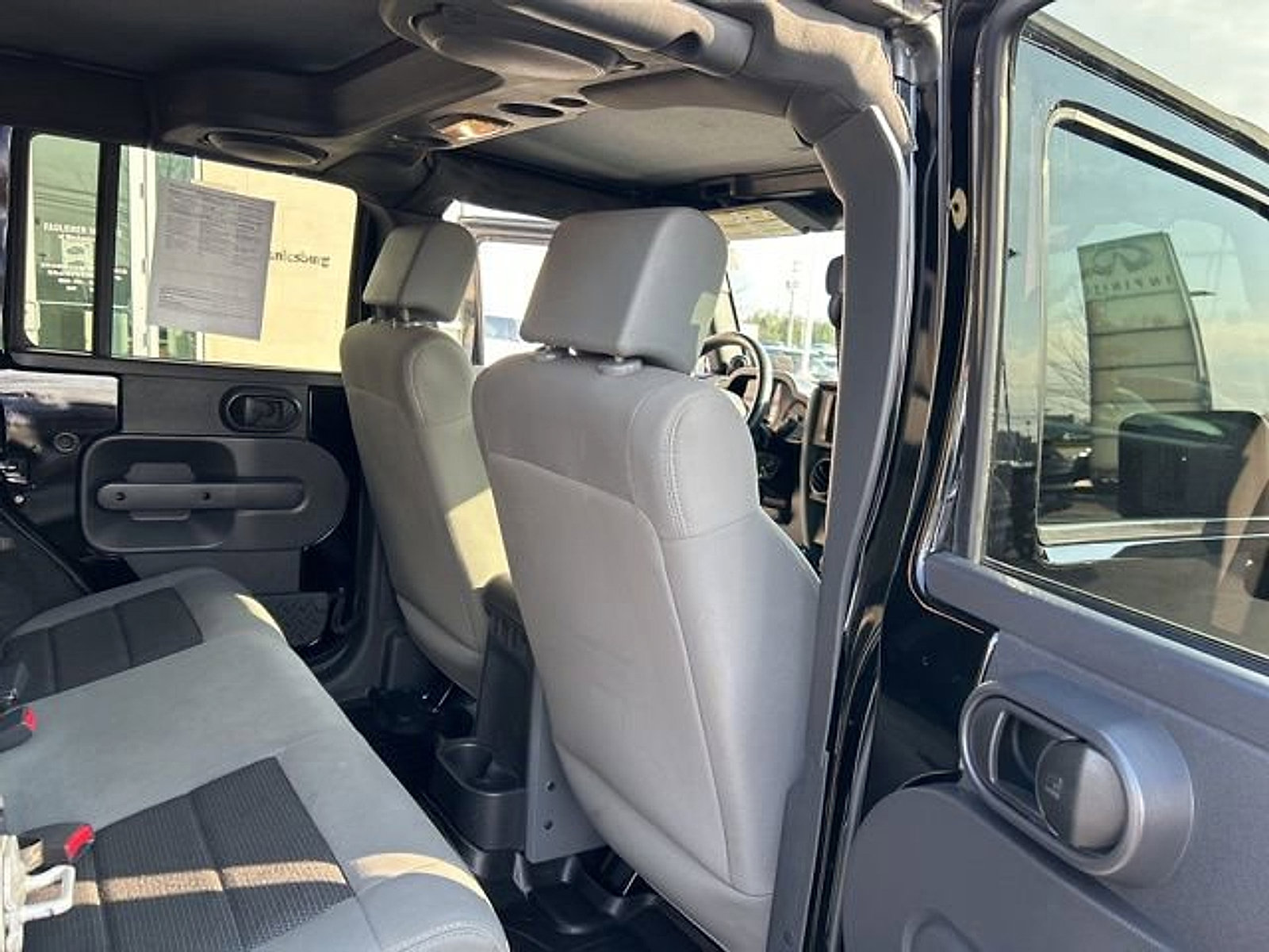 Used 2009 Jeep Wrangler X image 16