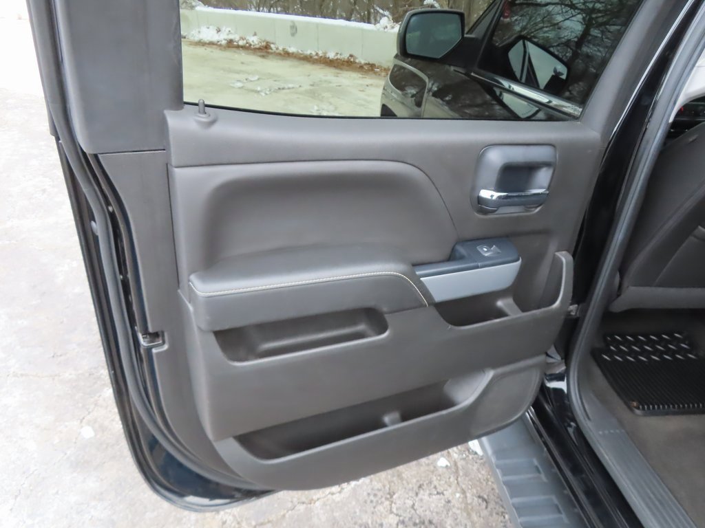Used 2018 Chevrolet Silverado 1500 LTZ Z71 image 35