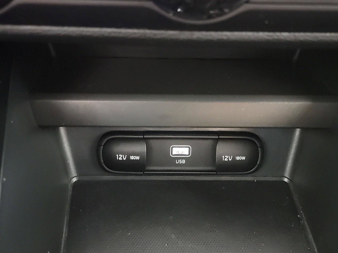 Used 2023 Kia Soul LX w/ LX Technology Package image 32