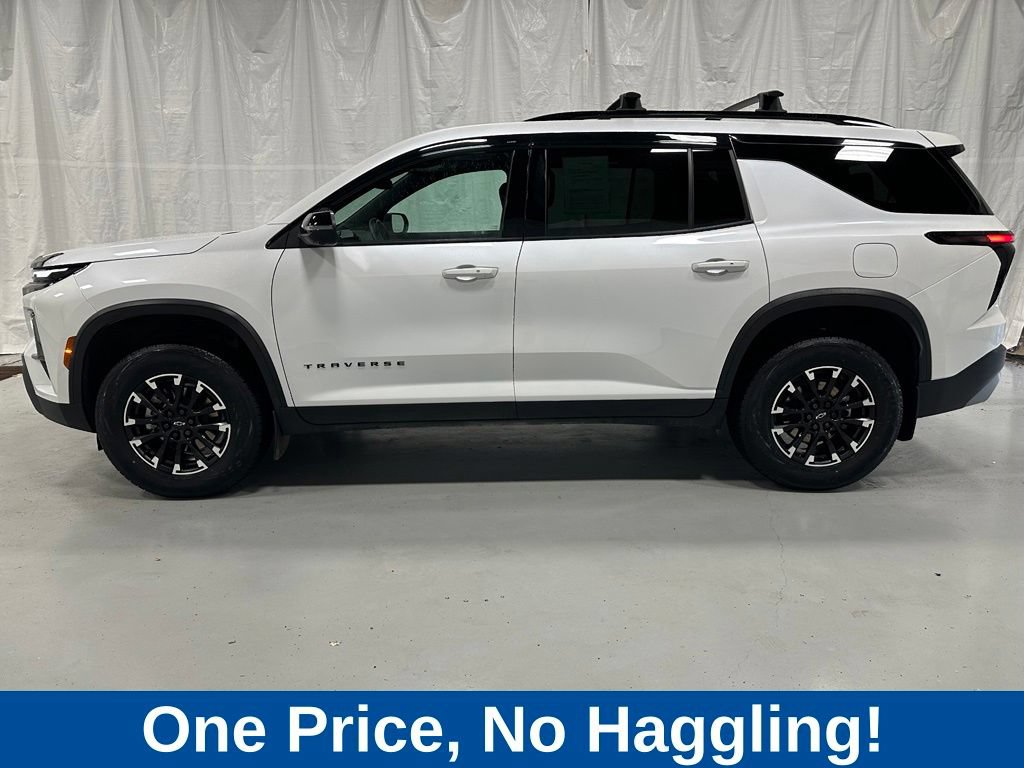Used 2025 Chevrolet Traverse Z71 w/ Driver Confidence Package AWD/4WD image 4