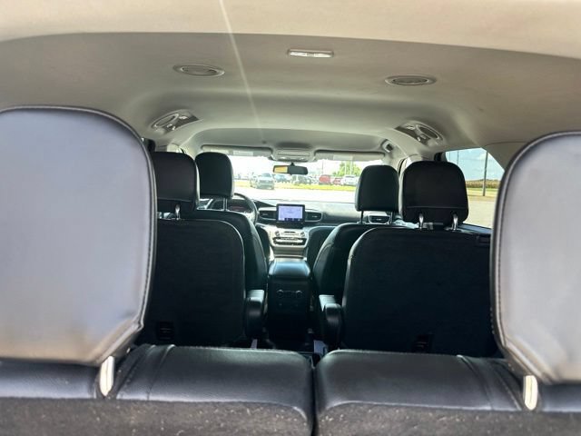 Used 2021 Ford Explorer XLT w/ Equipment Group 202A RWD image 24