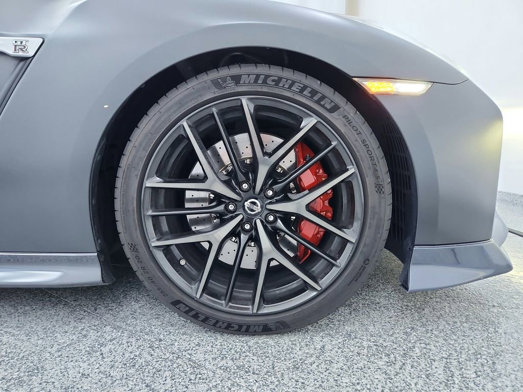 Used 2019 Nissan GT-R image 65
