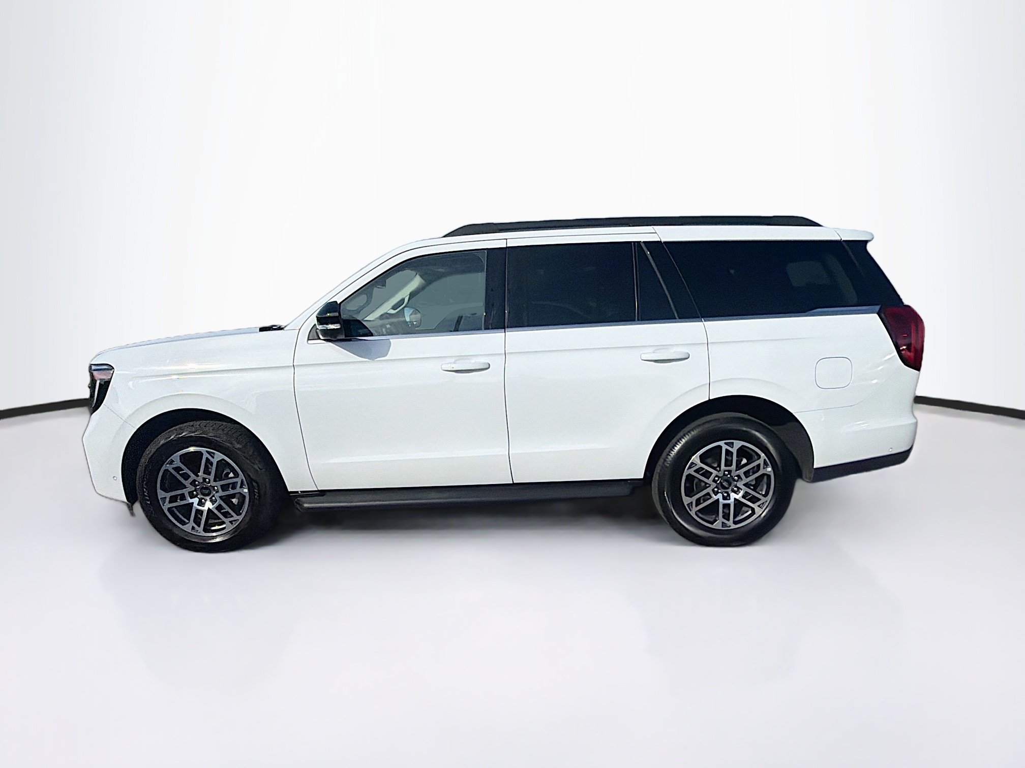 Used 2025 Ford Expedition Active AWD/4WD image 4